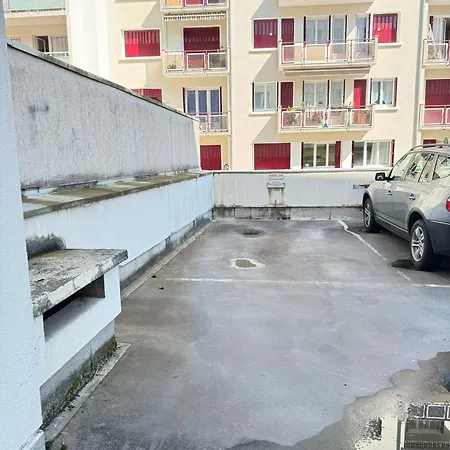 Bel Et Place De Parking Au Coeur D'annecy Annecy